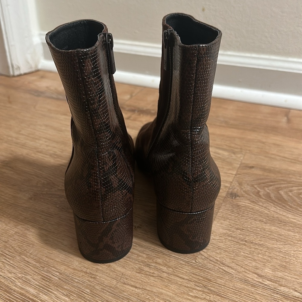 DONALD PLINER | Suede Leather Cindee Split Dark Brown Snake Print Boots, 7 - Picture 5 of 7